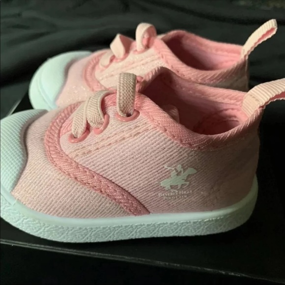Baby girl size 2 shoe - Picture 3 of 6